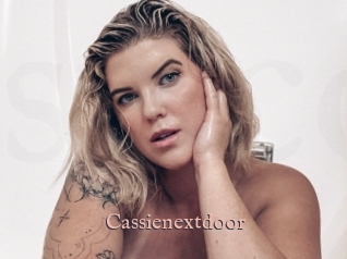 Cassienextdoor