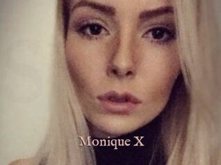 Monique_X